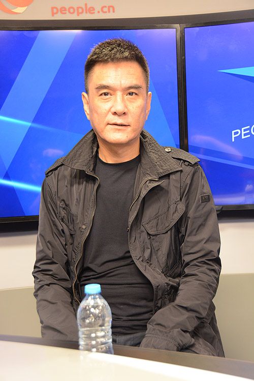 主演李強
