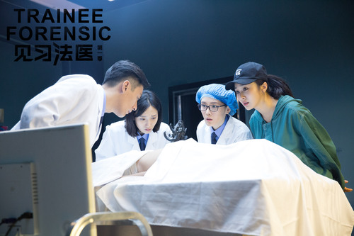 蔣思羽陳冰電視劇《見(jiàn)習(xí)法醫(yī)》 上演法醫(yī)姐妹花