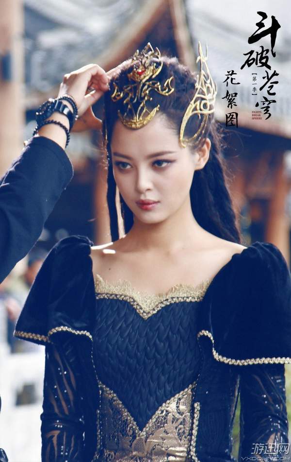 《斗破蒼穹》電視劇最新片場照 御姐美杜莎變成了怨婦？